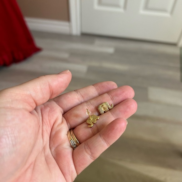 5/$25 Orange Elephant good stud Earrings 🐘 - Picture 5 of 6